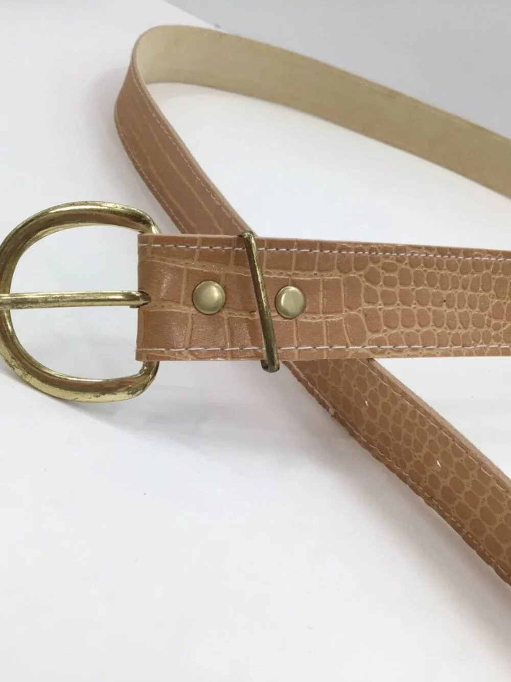 Vintage 1980s Women's Faux Crocskin Snakeskin Belt Vegan Leather Sz 16 18 Tan